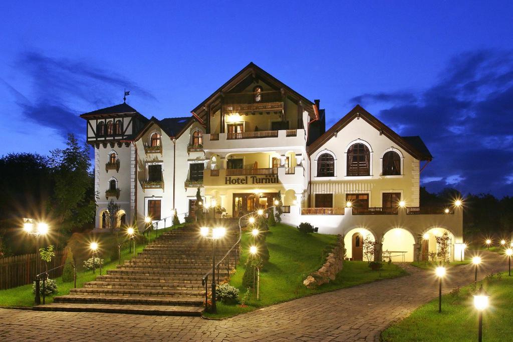 Moieciu Hotel | Hotel Turnul