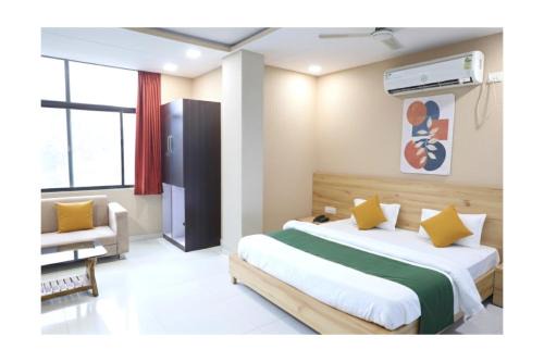 Hoshangabad Hotel | Hotel Vallabh Vilas