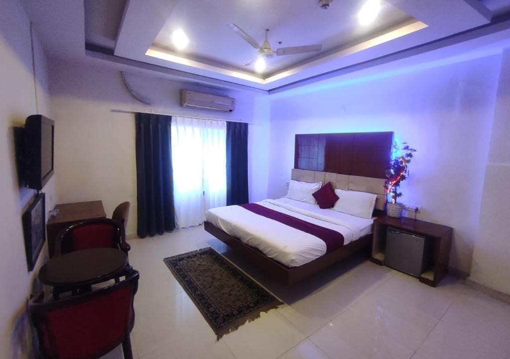 Lakdi Ka Pul Hotel | Hotel Vishu Pride - Lakidikapul