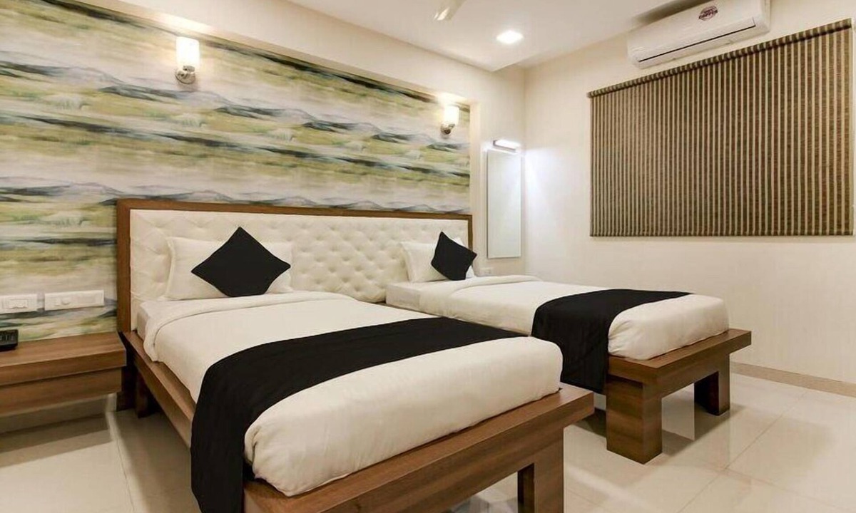 Rabale Hotel | Hotel Vrushali Inn