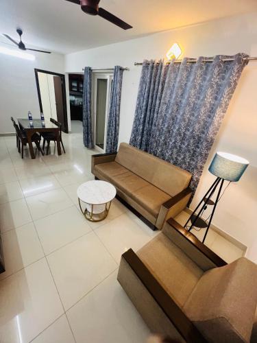 Kazhakuttam Apartment | House Of Lilibet - NEAR LULU MALL & KIMS HOSPITAL