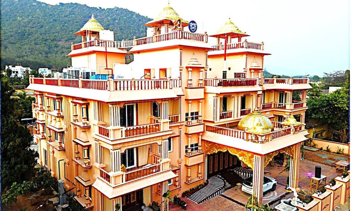 Paralakhemundi Hotel | HSI.Hotel Sai International