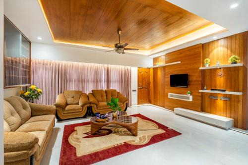 HSR Layout Apartment | HSR Penthouse Spacious 4-BHK Apartment with Living, Lounge Area, Study Room, Terrace & Balconies