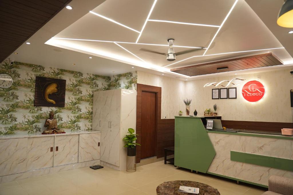 Bellandur Hotel | I Cloud Elite Suites