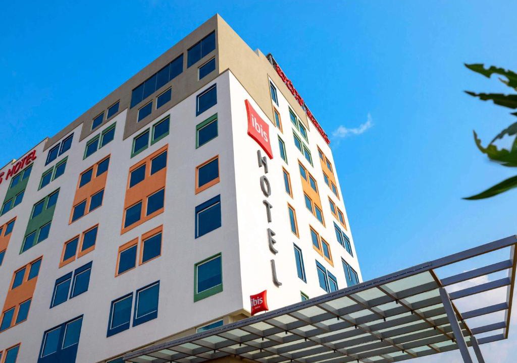 Vyalikaval HBCS Layout Hotel | ibis Bengaluru Hebbal - An Accor Brand