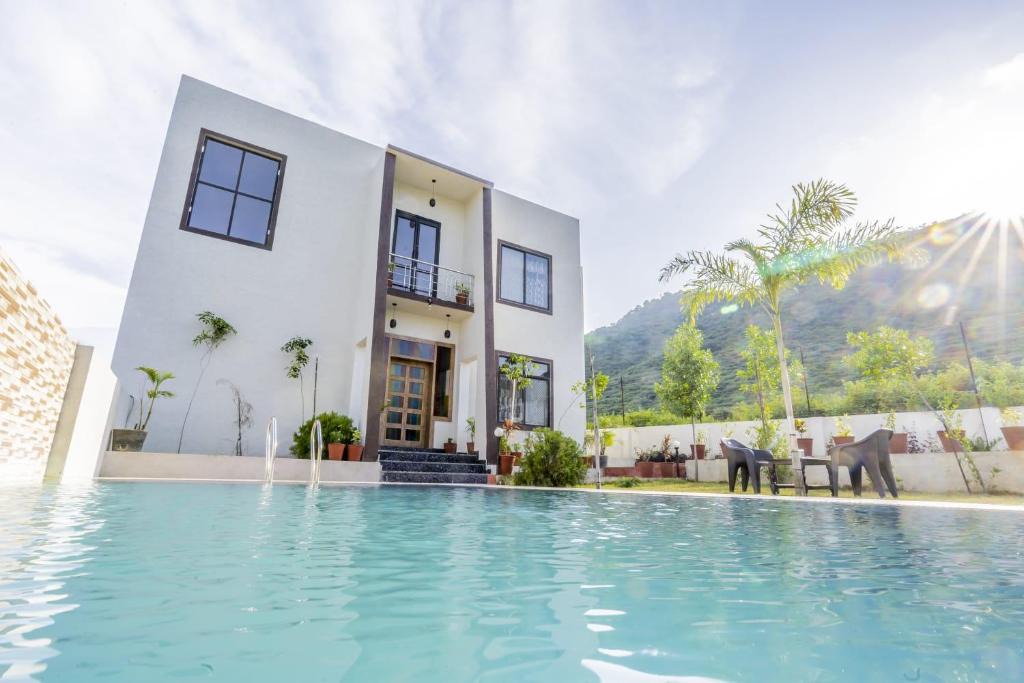 Bedla Villa | Ish Villa : 3 BHK Pool Villa in Udaipur
