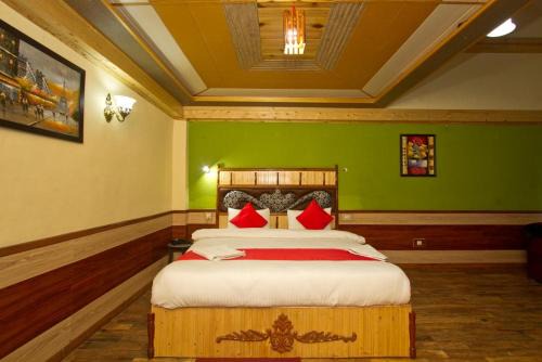 Khattalwada Hotel | ishaan resorts near mall road 10 min walk and big parking