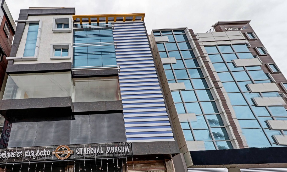 Sector 2 Hotel | Itsy Hotels Kozy Rooms