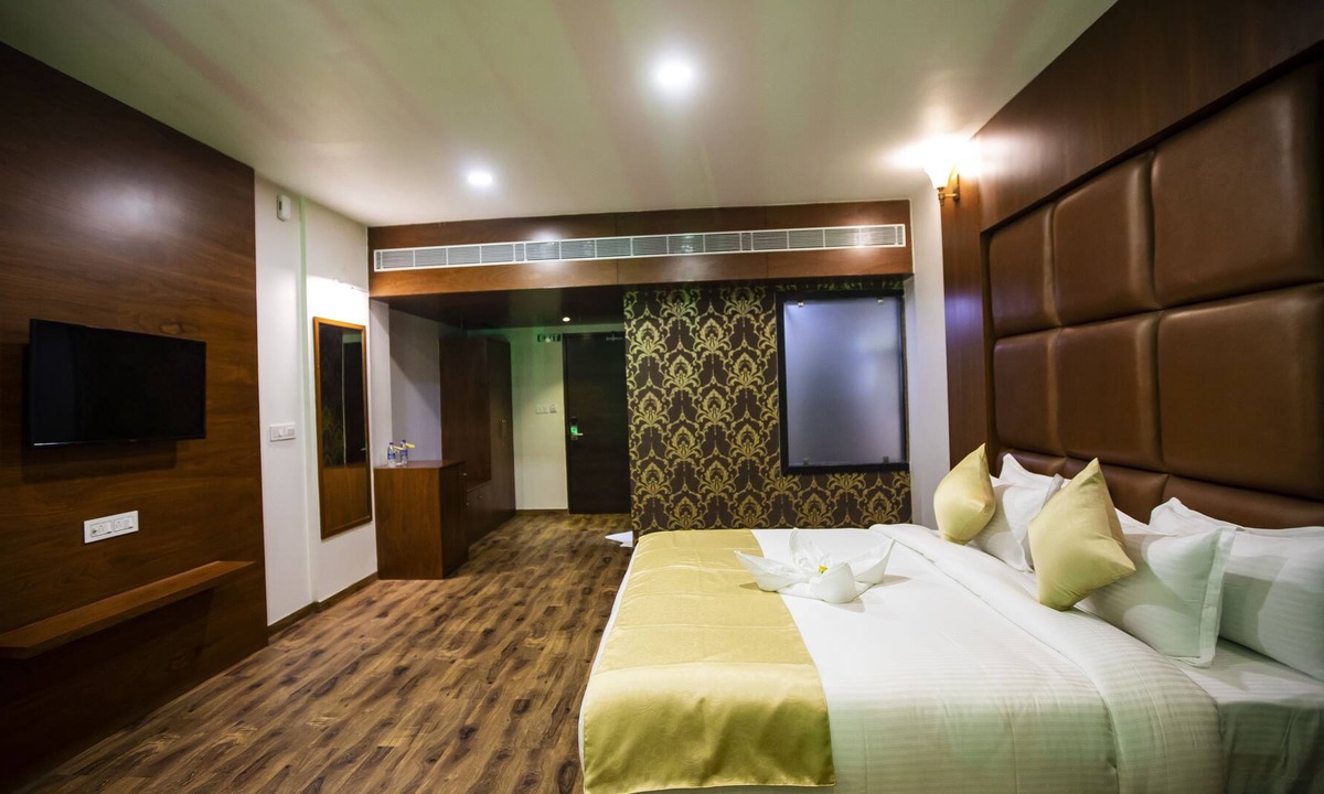 Nadiad Hotel | Jalashray Resort