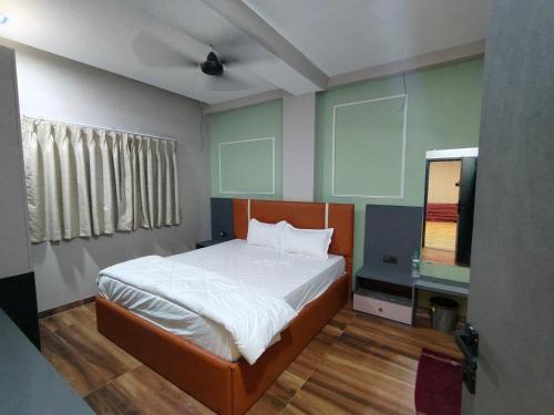 Mangrul Pir Hotel | Jay exacutive