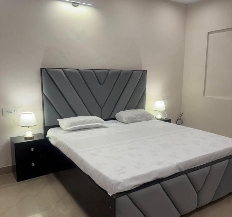 Sector 70 House | JJ Resiidency