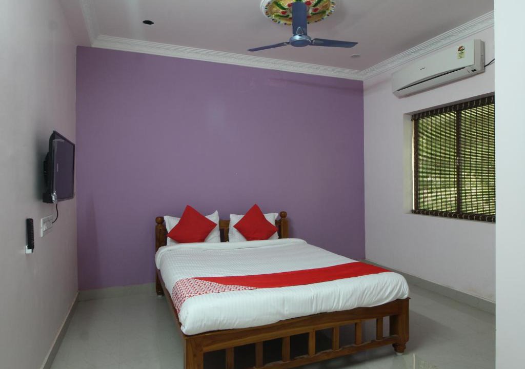 Thirunallar House | JMS Guest House