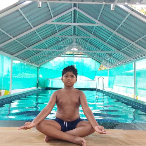 Sea View Ward House | Johnson's Homestay With Pool & Ecohouseboat Near Town Beach