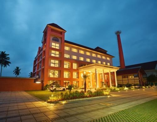 Kuravilangad Hotel | JP Crowne Regency