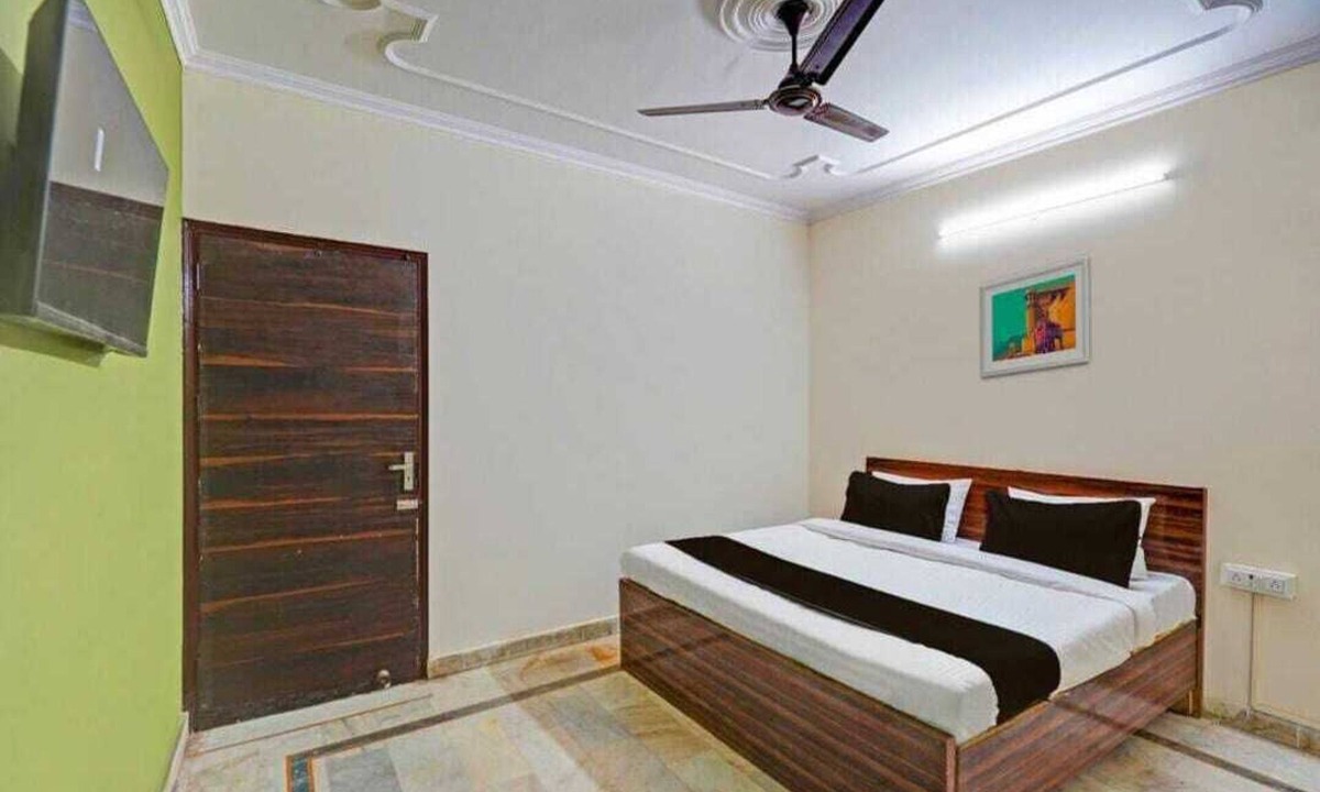 Pashim Vihar Hotel | JPS LUX RESIDENCY