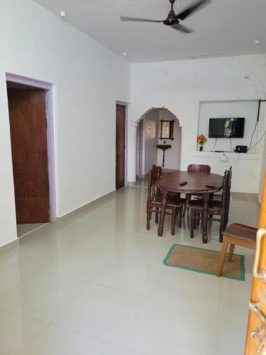 Valparai House | Jr three room house