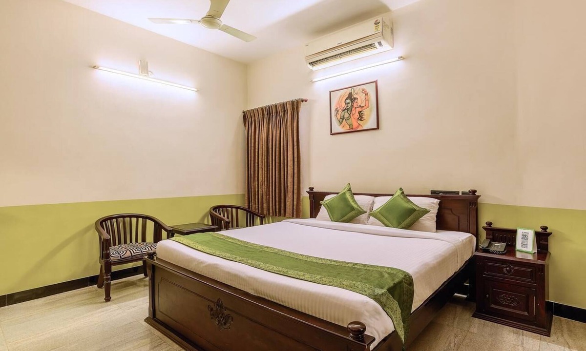Madurai Main Hotel | Just 90fts near to the Meenakshi Temple, Madurai