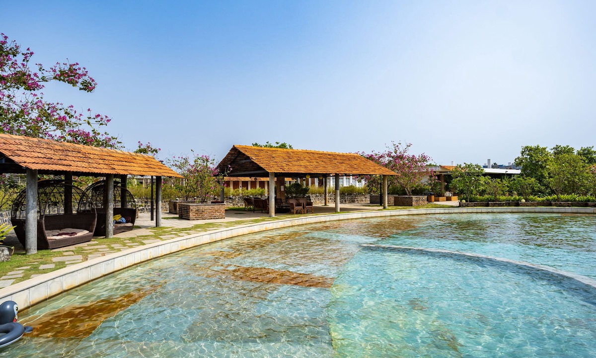 Koonimedu Hotel | K Resort