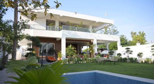 Varanasi Villa | Kaashi Flora Whitehouse-9BHK