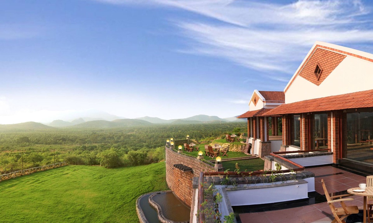 Saranthangi Resort | Kadambavanam Ethnic Village Resort