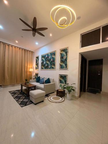 Deoghar Apartment | Kailasha Inn-By Safarnama Stays,nearby Baba Baidynath Temple