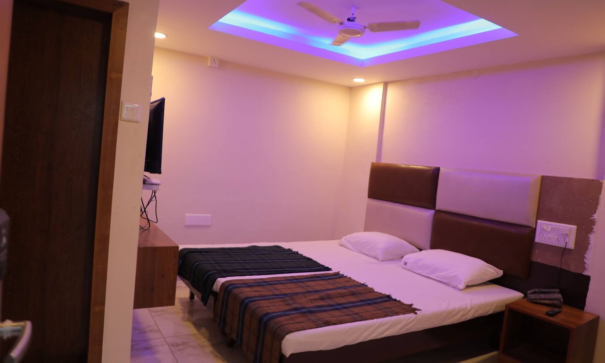 Gandhi Nagar Cabin | kapila residency
