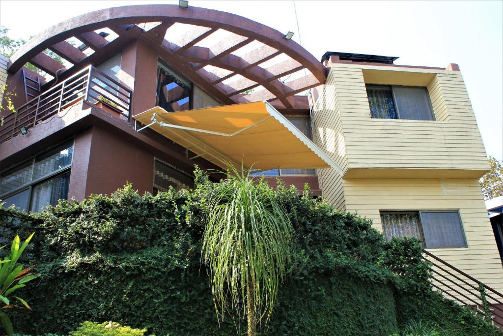 Karjat Villa | Karjat Villa (3 BHK) With Garden Amidst Nature