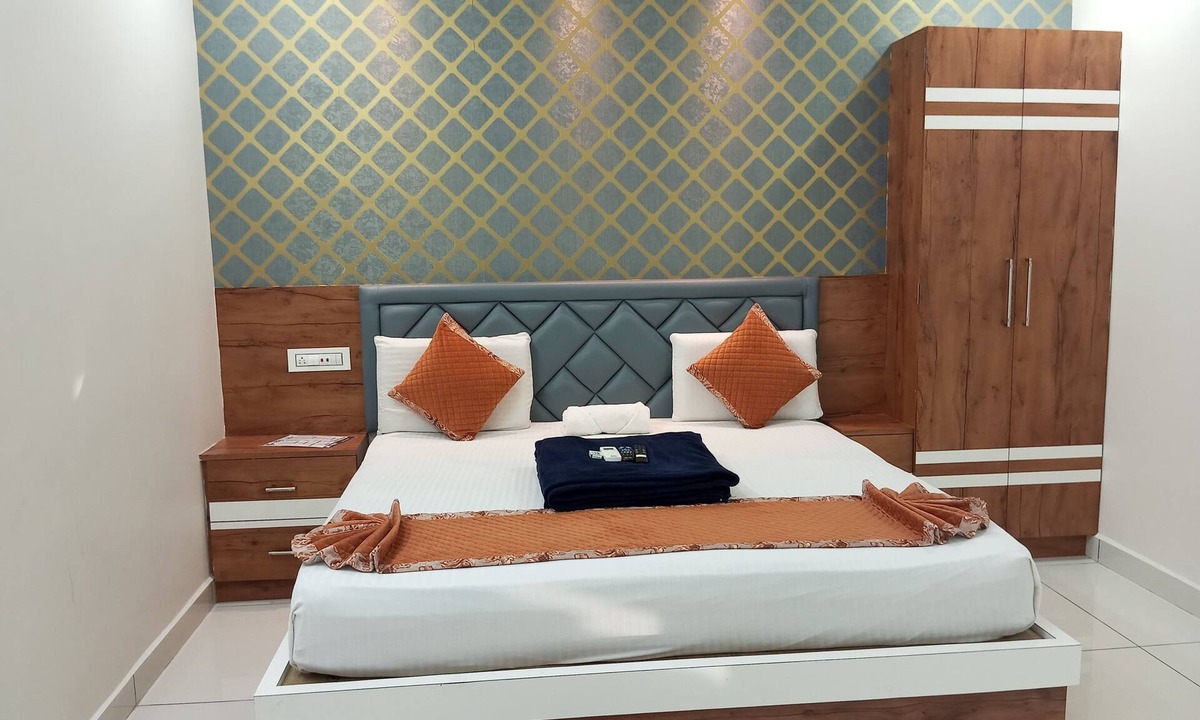 Bapatla Hotel | Kavuri Grand