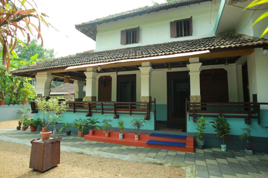 Talipparamba House | KENOTH THALIYIL MANA, HERITAGE HOMESTAY