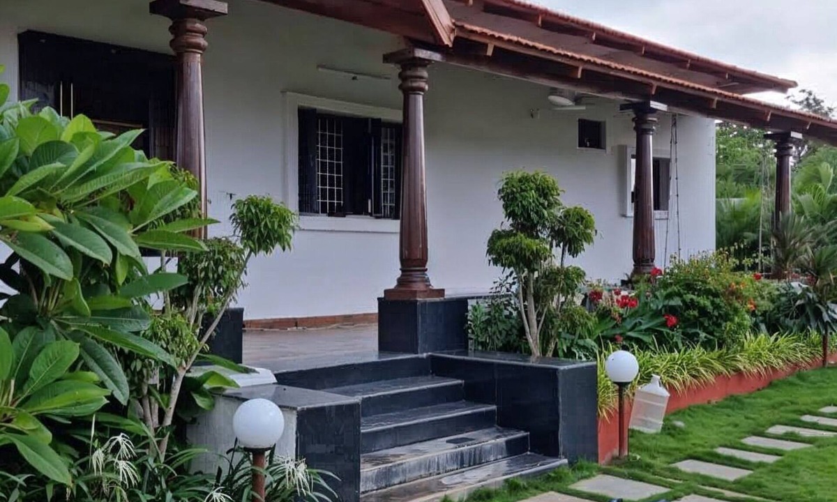 Chevella House | Kerala Nest Retreat Pool – Moinabad By Homeyhuts