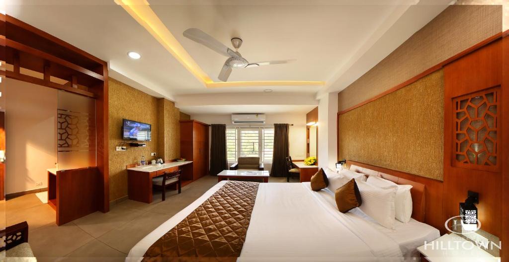 Kattappana Hotel | Kgees - Hill Town Hotel