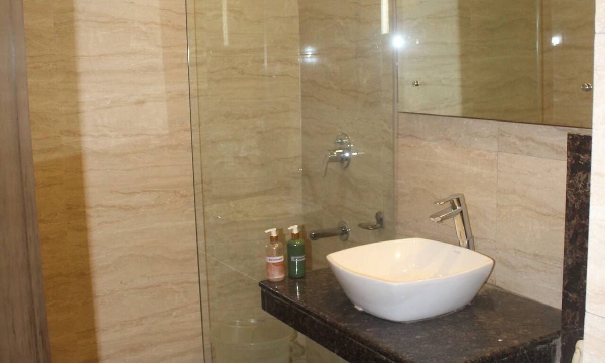 Saket Hotel | Khanna Residency