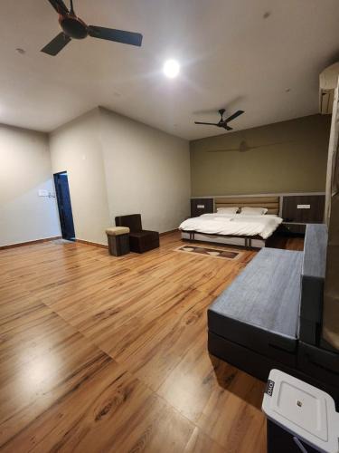 Mandla Hotel | Khatiya Camp