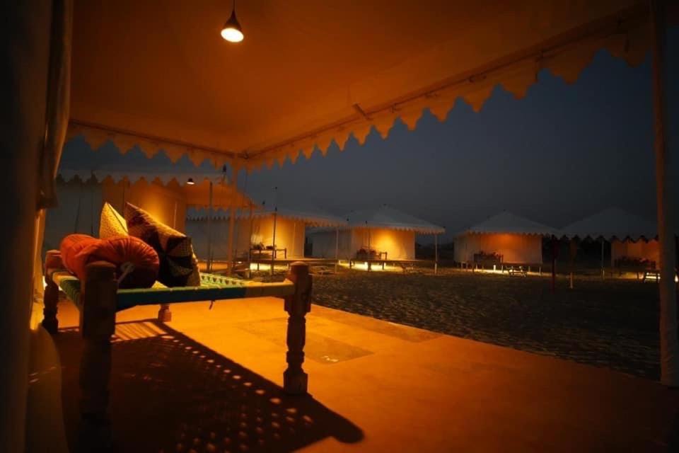 Jaisalmer Resort | King-of Desert Camp Sam Sand Dunes