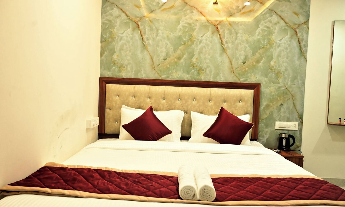 Yelahanka Hotel | KK COMFORTS