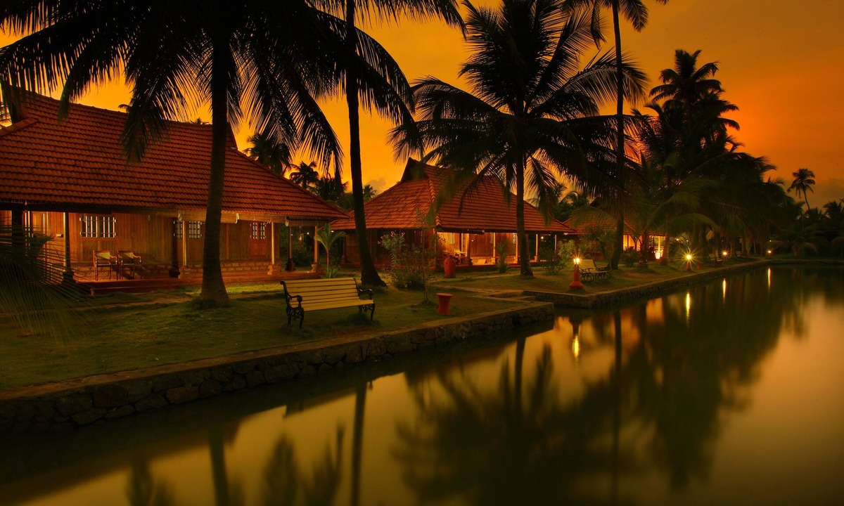 Ezhupunna Hotel | Kondai Lip Backwater Heritage Resort