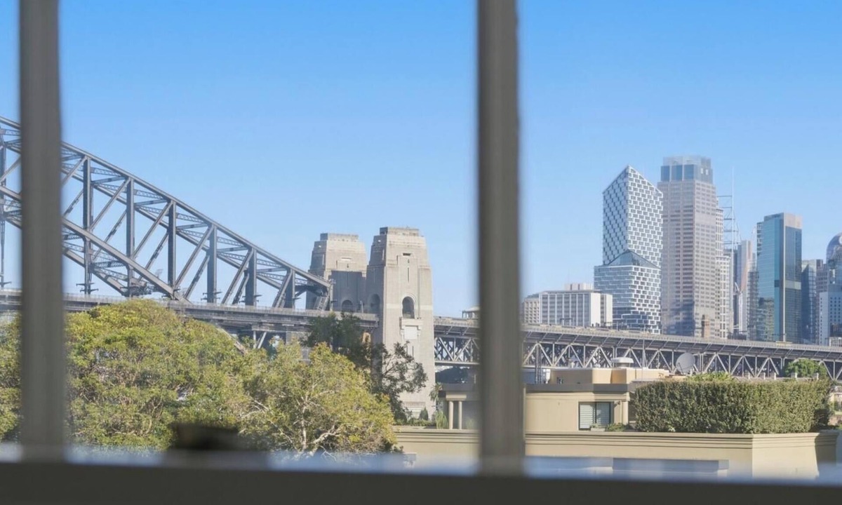 McMahons Point Apartment | KozyGuru | MacMahons Point | Harbour Breeze Escape