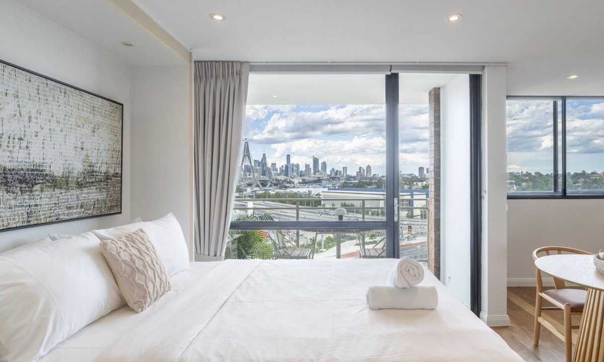 Rozelle Apartment | Kozyguru | Rozelle | Bridge View With Carpark