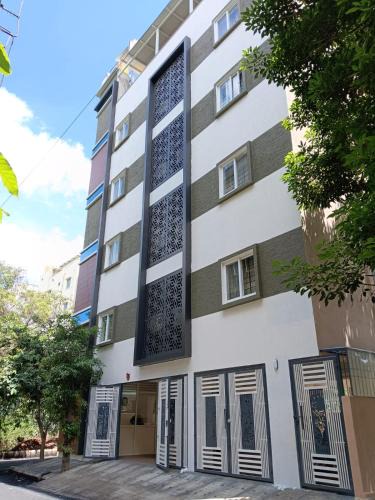 Yelahanka Hotel | Krishna Inn