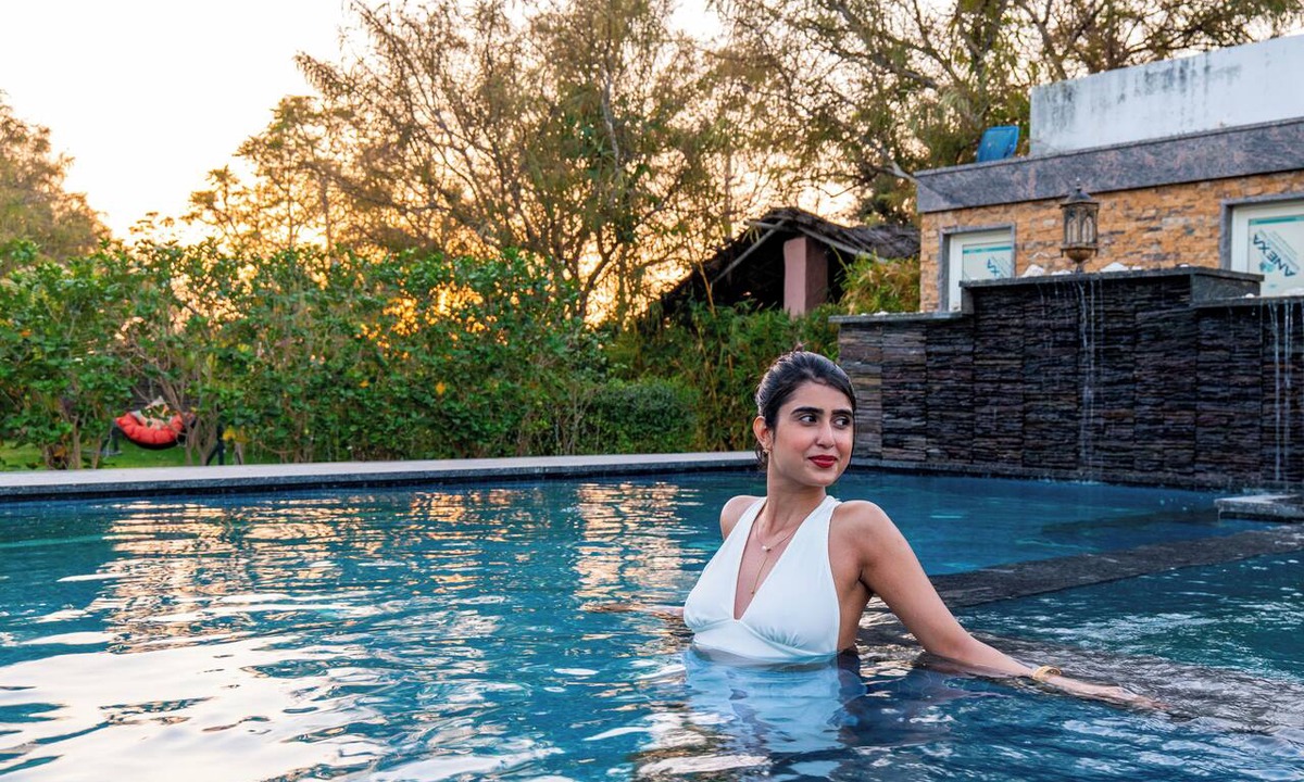 Village Hokra Villa | Krishna Serenity Petfriendly 7BHK Farm