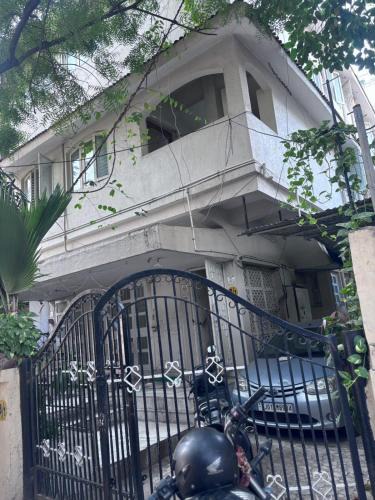 Ahmedabad Hostel | Krushna Boys Pg