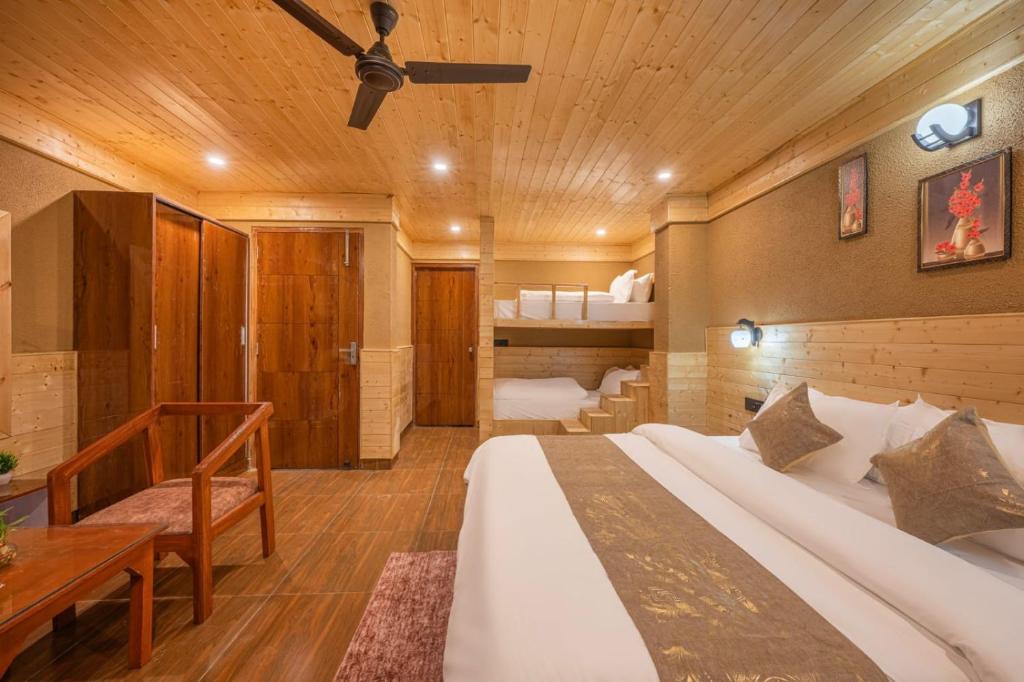 Fagu Hotel | "Kufri Retreat Residences" l Multi Cuisine Restaurant l Conference Hall l Scenic Venues for Private Parties l Basic First Aid l Spacious Car Parking l Managed By ExoticStays Group