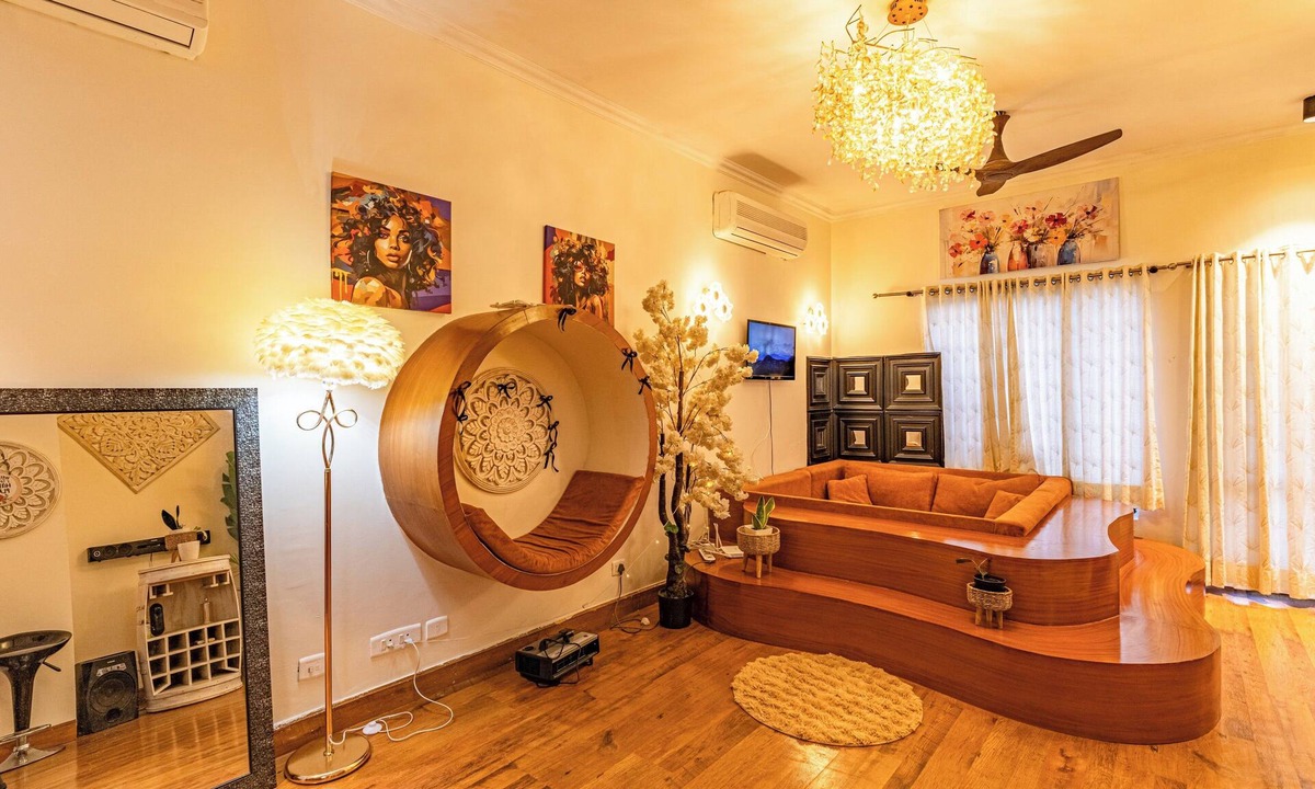 Bissar Akbarpur Villa | La Florance A 1BR Golfside Villa by Homeyhuts