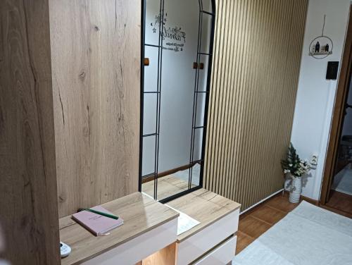 Craiova Apartment | La Montzi For4