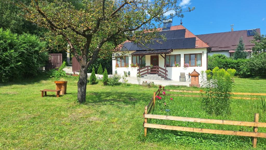 Valea Mare-Pravat House | La numărul 100, Nămăești