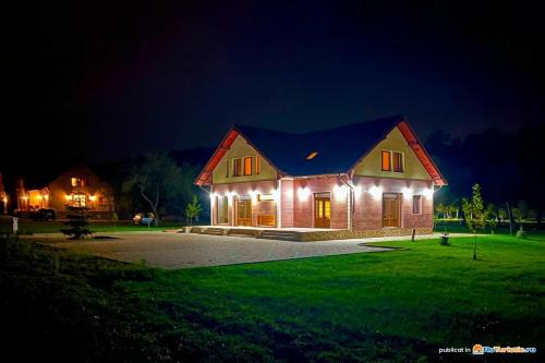 Tarnova House | La PARAUL DIN LIVADA