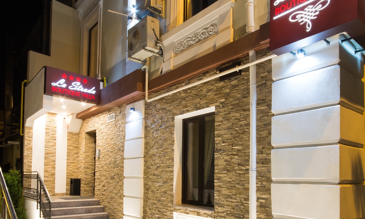 Pitesti Hotel | La Strada Boutique Villa