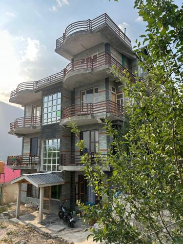 Khattalwada Bed & Breakfast | La villa Manali