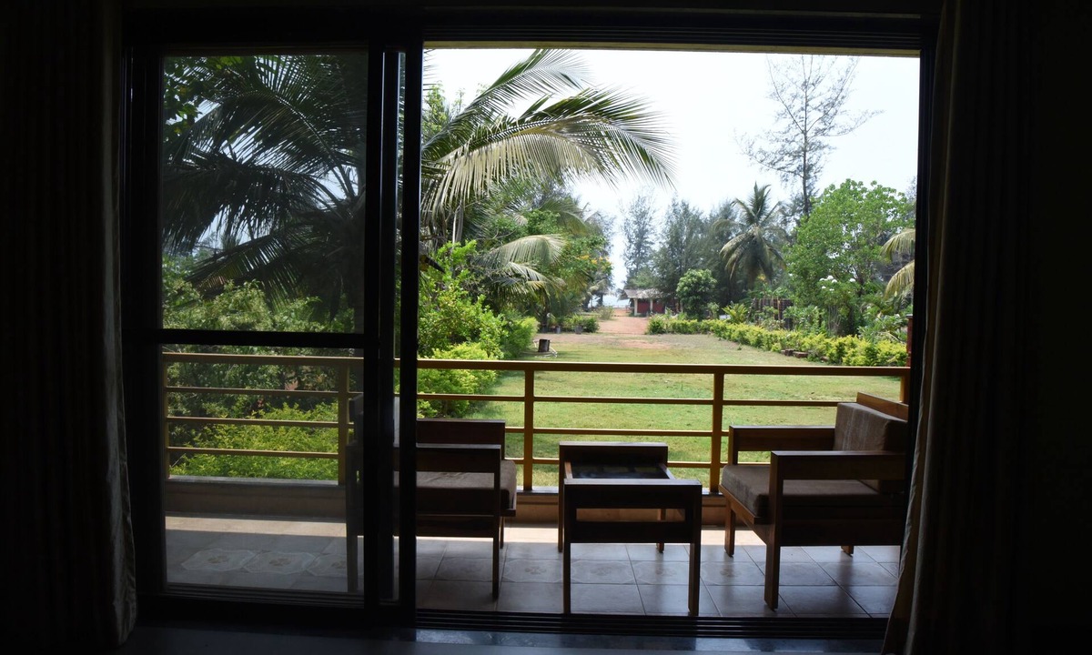 Murud-Harnai Hotel | Laguna Beach Resort Murud