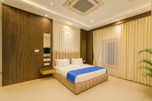 Bengaluru Hotel | LAHR Hotels